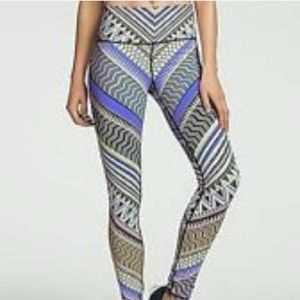 VSX Sport knockout leggings neon Aztec chevron